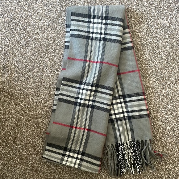 Bundle of 2 scarves - Picture 2 of 5